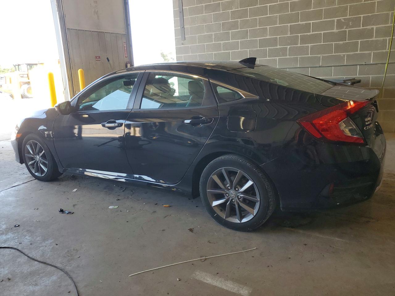19XFC1F76KE004270 · 2019 HONDA CIVIC · 2/13