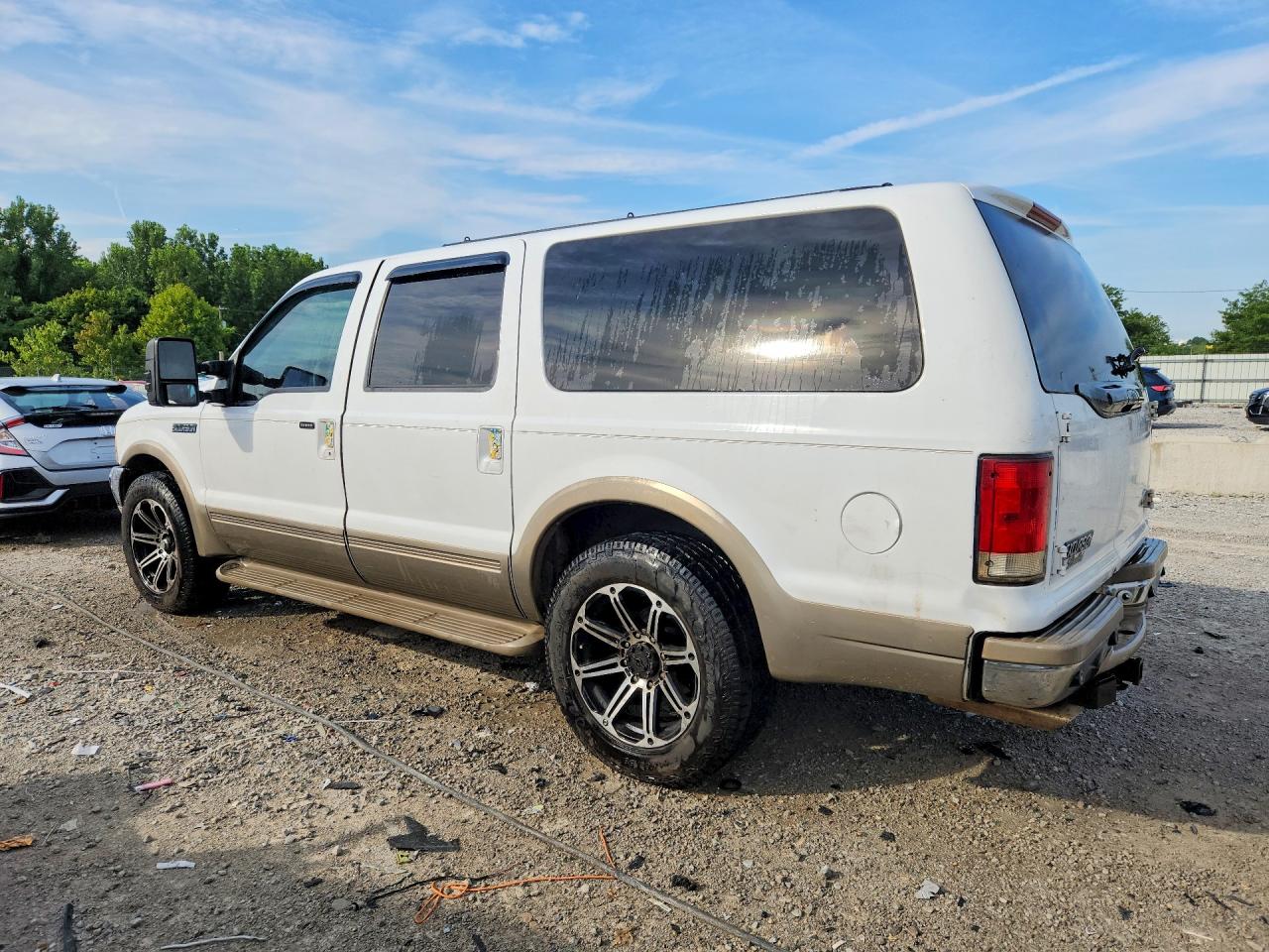 1FMNU42S31EA38757 · 2001 FORD EXCURSION · 2/13