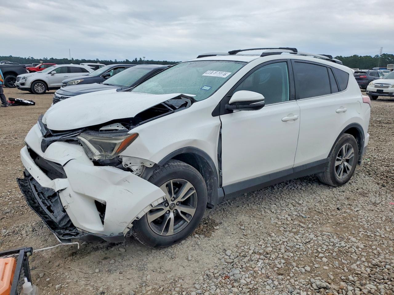 2T3WFREV9GW249940 · 2016 TOYOTA RAV4