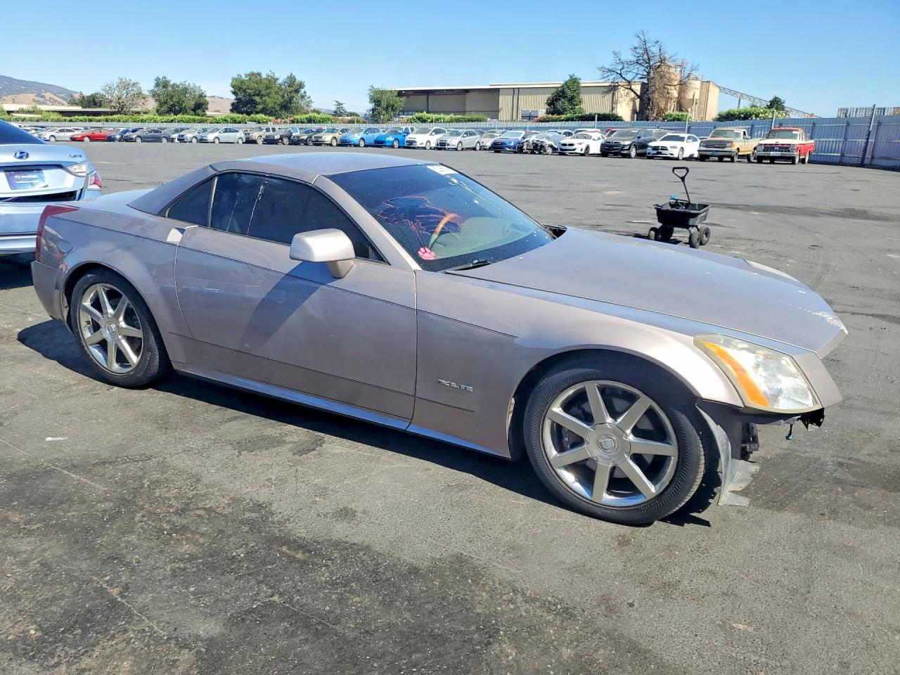 1G6YV34A855602697 · 2005 CADILLAC XLR · 4/12