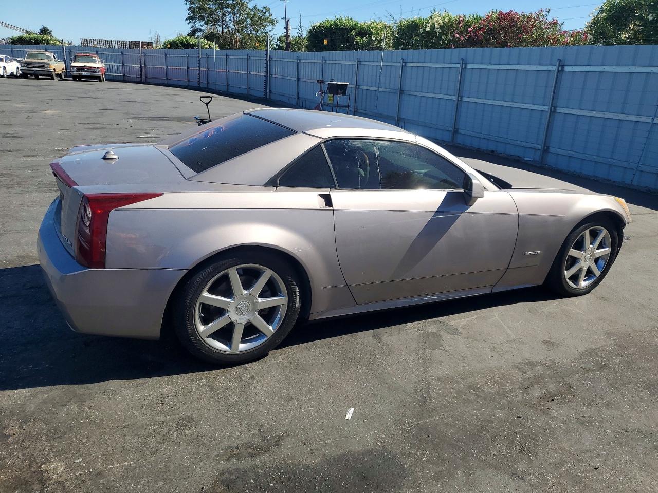1G6YV34A855602697 · 2005 CADILLAC XLR · 3/12