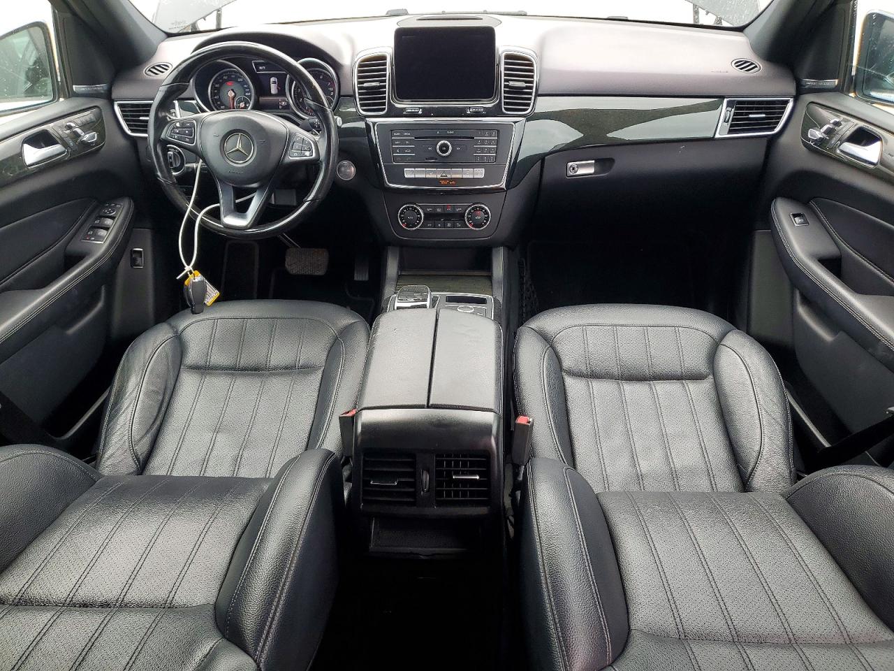 4JGDA5JB3HA928723 · 2017 MERCEDES-BENZ GLE · 8/13