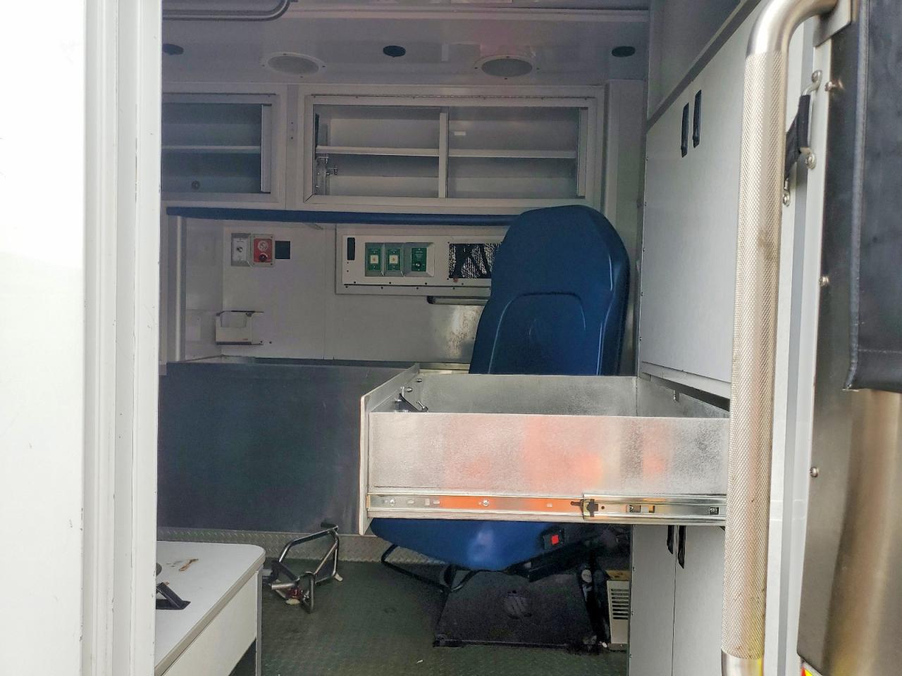 1FDXE4FS3HDC32401 · 2017 FORD ECONOLINE · 10/12
