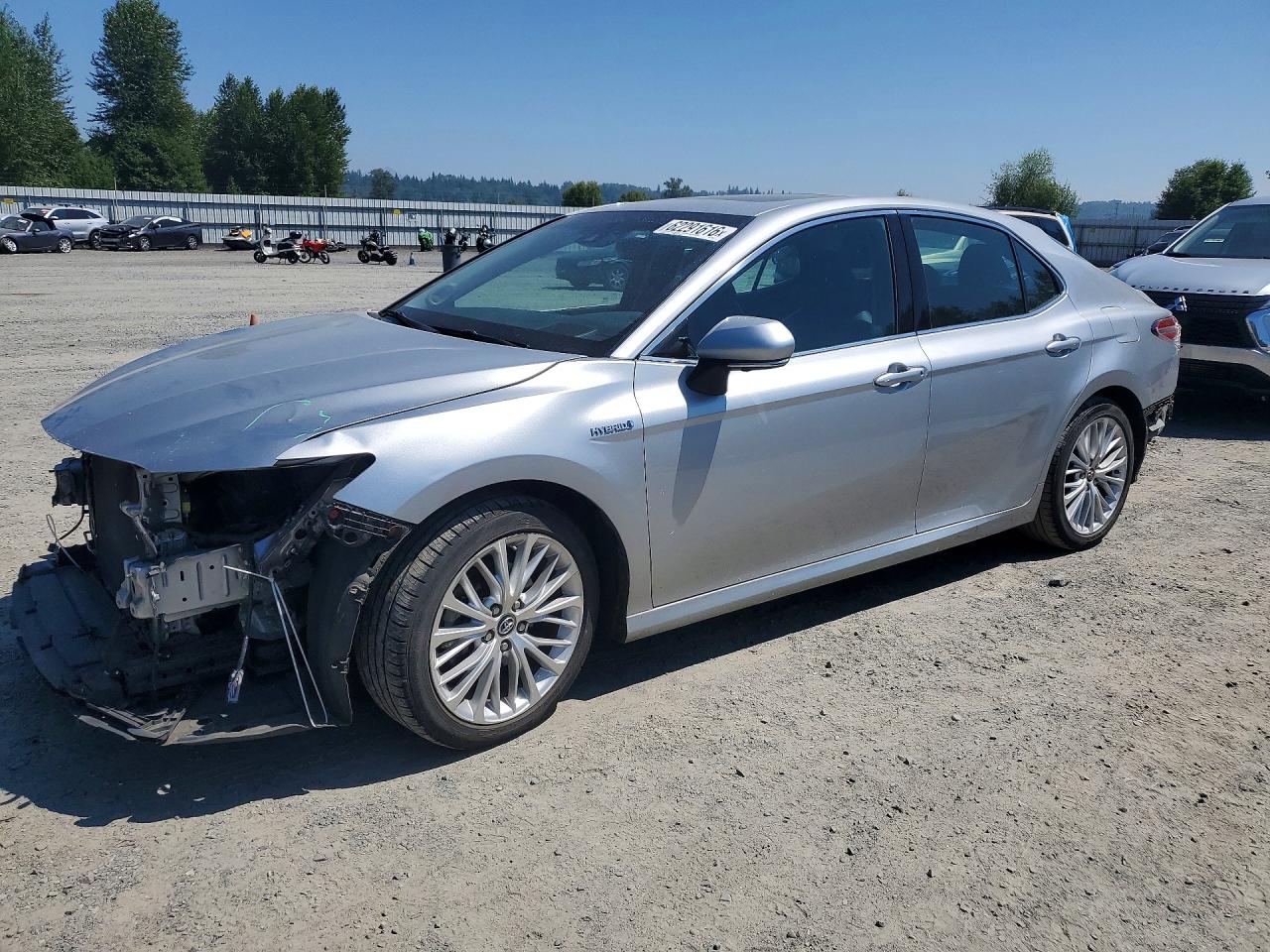 4T1B21HK8JU502856 · 2018 TOYOTA CAMRY HYBRID