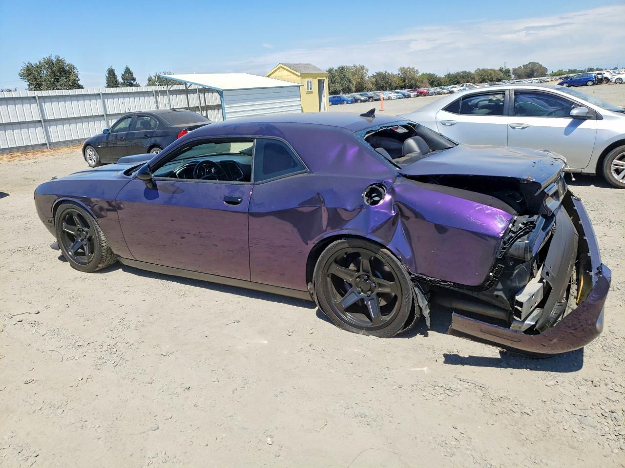 2C3CDZFJ1GH326065 · 2016 DODGE CHALLENGER · 2/13