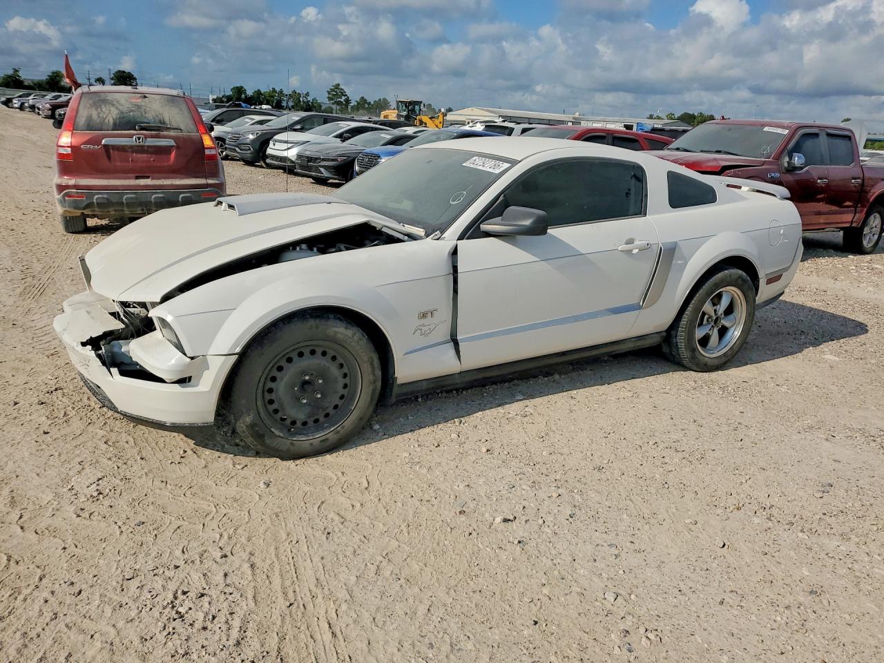 1ZVFT82H465236386 · 2006 FORD MUSTANG