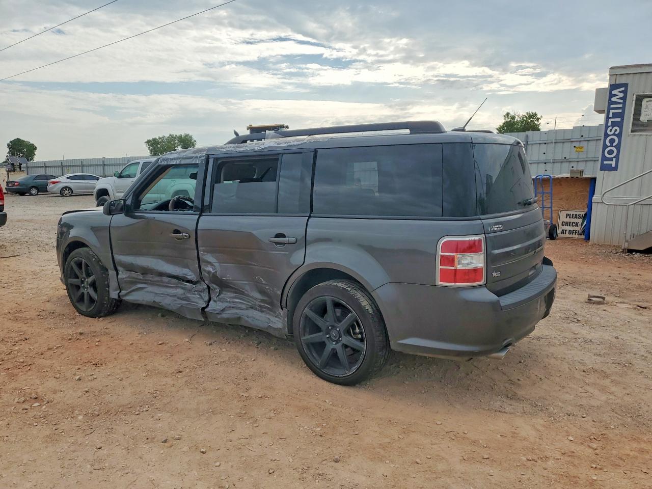 2FMGK5B88JBA10814 · 2018 FORD FLEX · 2/13
