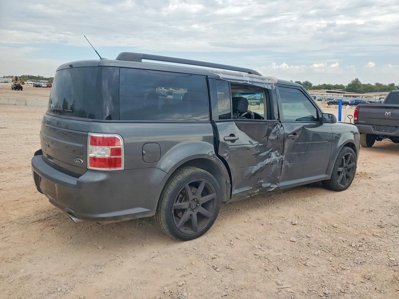 2FMGK5B88JBA10814 · 2018 FORD FLEX · 3/13