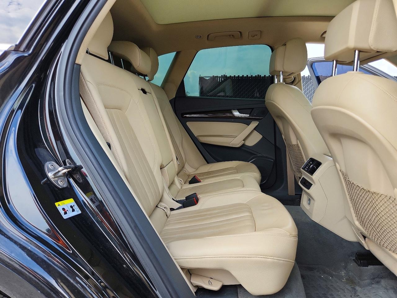 WA1ANAFY3K2111636 · 2019 AUDI Q5 · 11/13