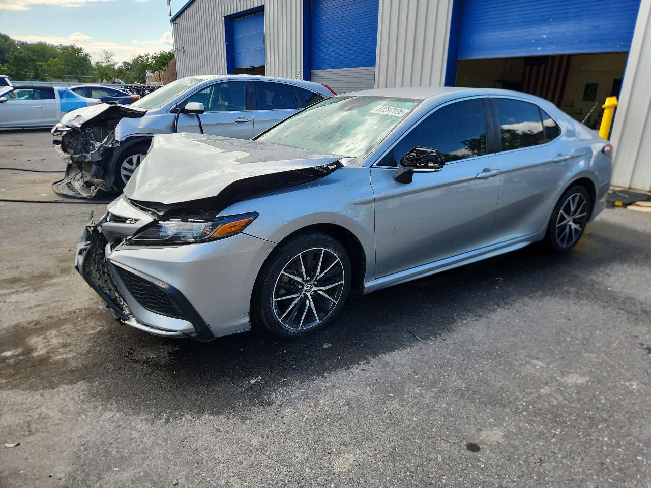 4T1G11BK5NU055832 · 2022 TOYOTA CAMRY