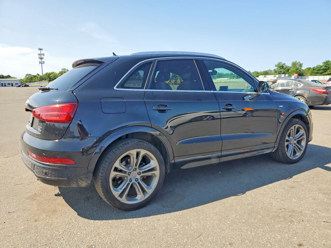 WA1GFCFS9GR014941 · 2016 AUDI Q3 · 3/13