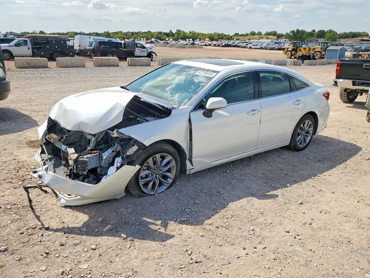 4T1AZ1FB8LU046158 · 2020 TOYOTA AVALON