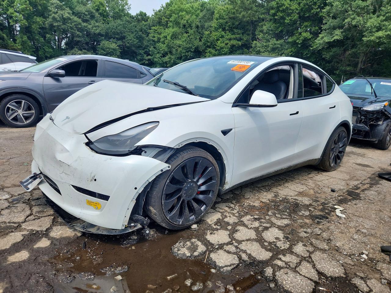 7SAYGDEF6NF438360 · 2022 TESLA MODEL Y