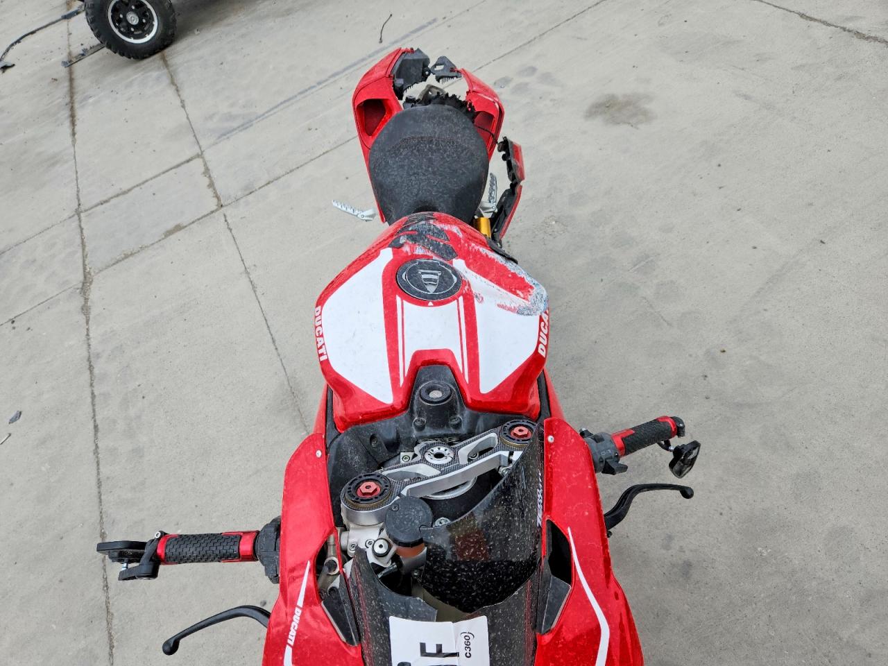 ZDM14BPW4CB004340 · 2012 DUCATI SUPERBIKE · 5/8
