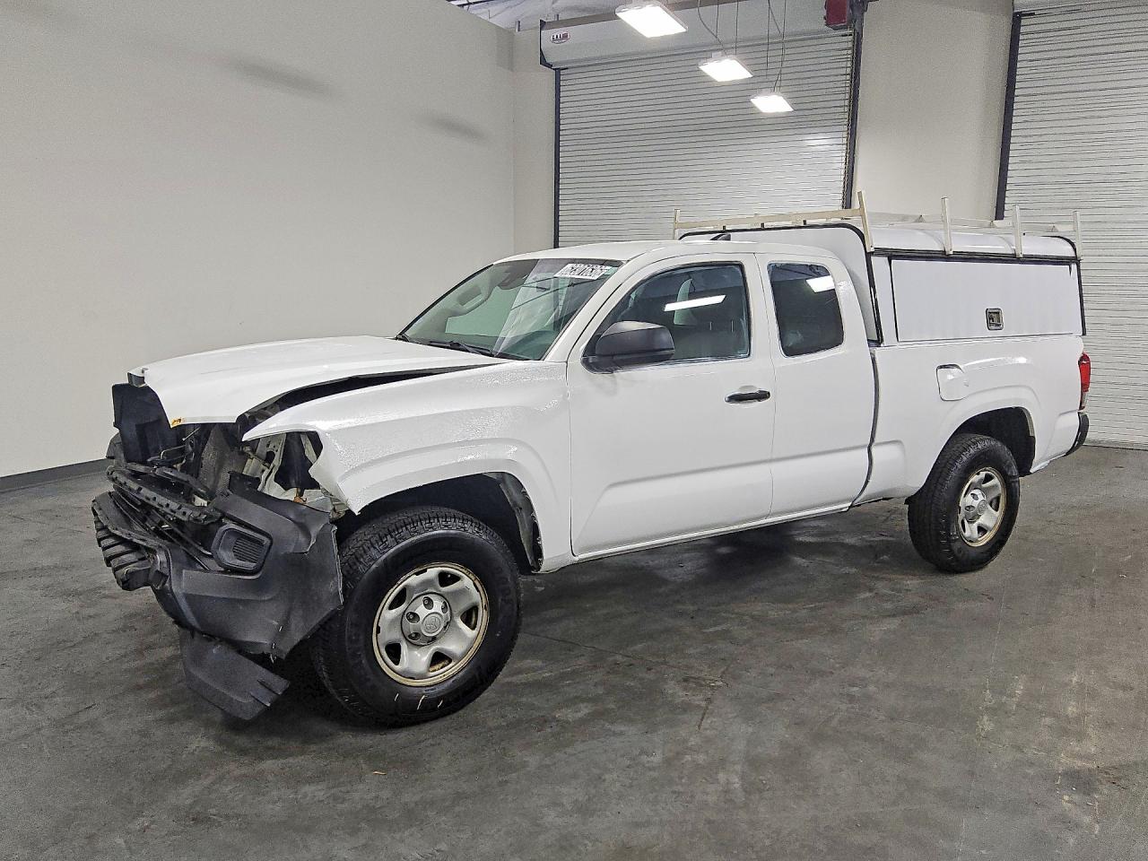 5TFRX5GN3JX118943 · 2018 TOYOTA TACOMA