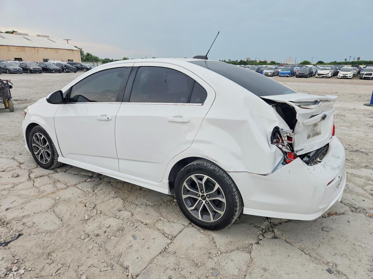 1G1JD5SB7L4122588 · 2020 CHEVROLET SONIC · 2/12