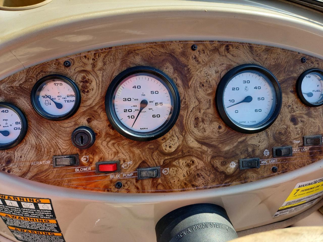 USHA86CW1900 · 2000 BAYLINER BOAT · 8/10