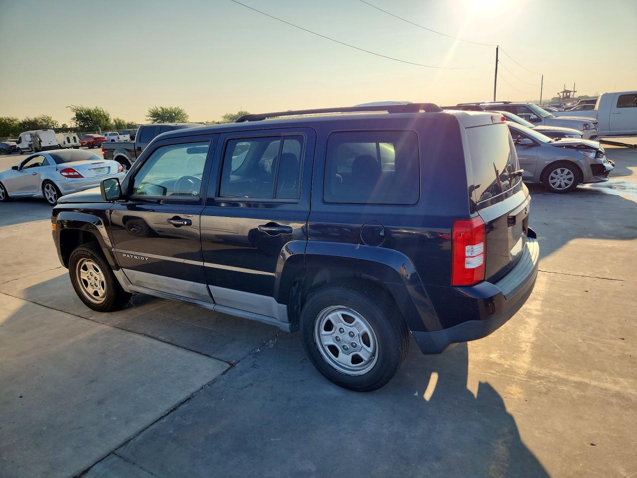 1J4NT1GB7BD142328 · 2011 JEEP PATRIOT · 2/13