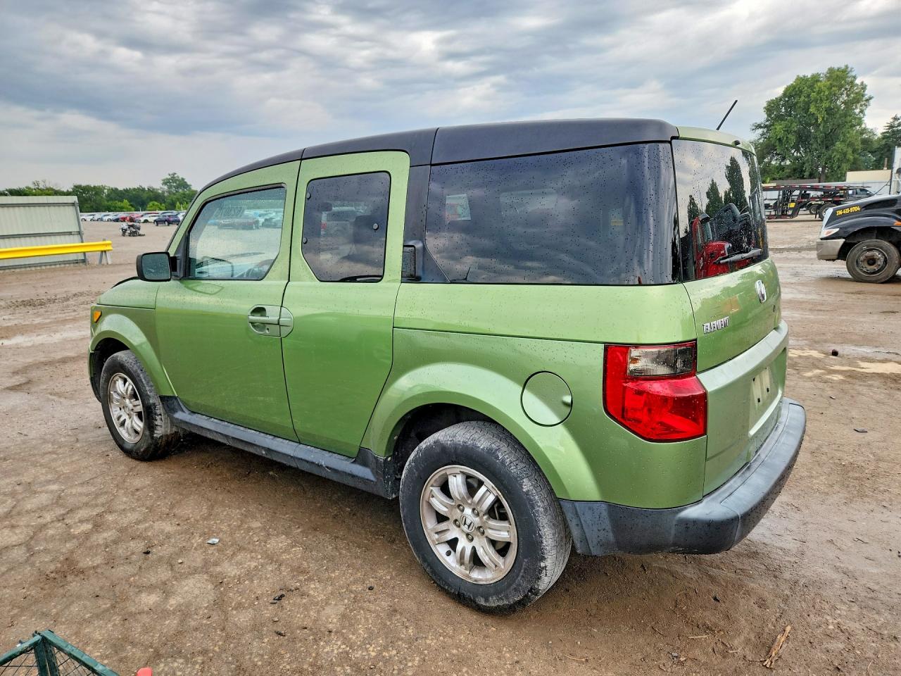 5J6YH18728L008673 · 2008 HONDA ELEMENT · 2/12