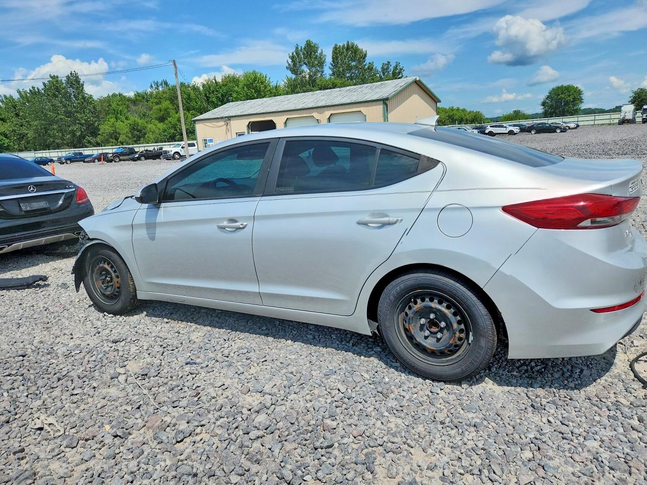 5NPD74LF6HH172794 · 2017 HYUNDAI ELANTRA · 2/13