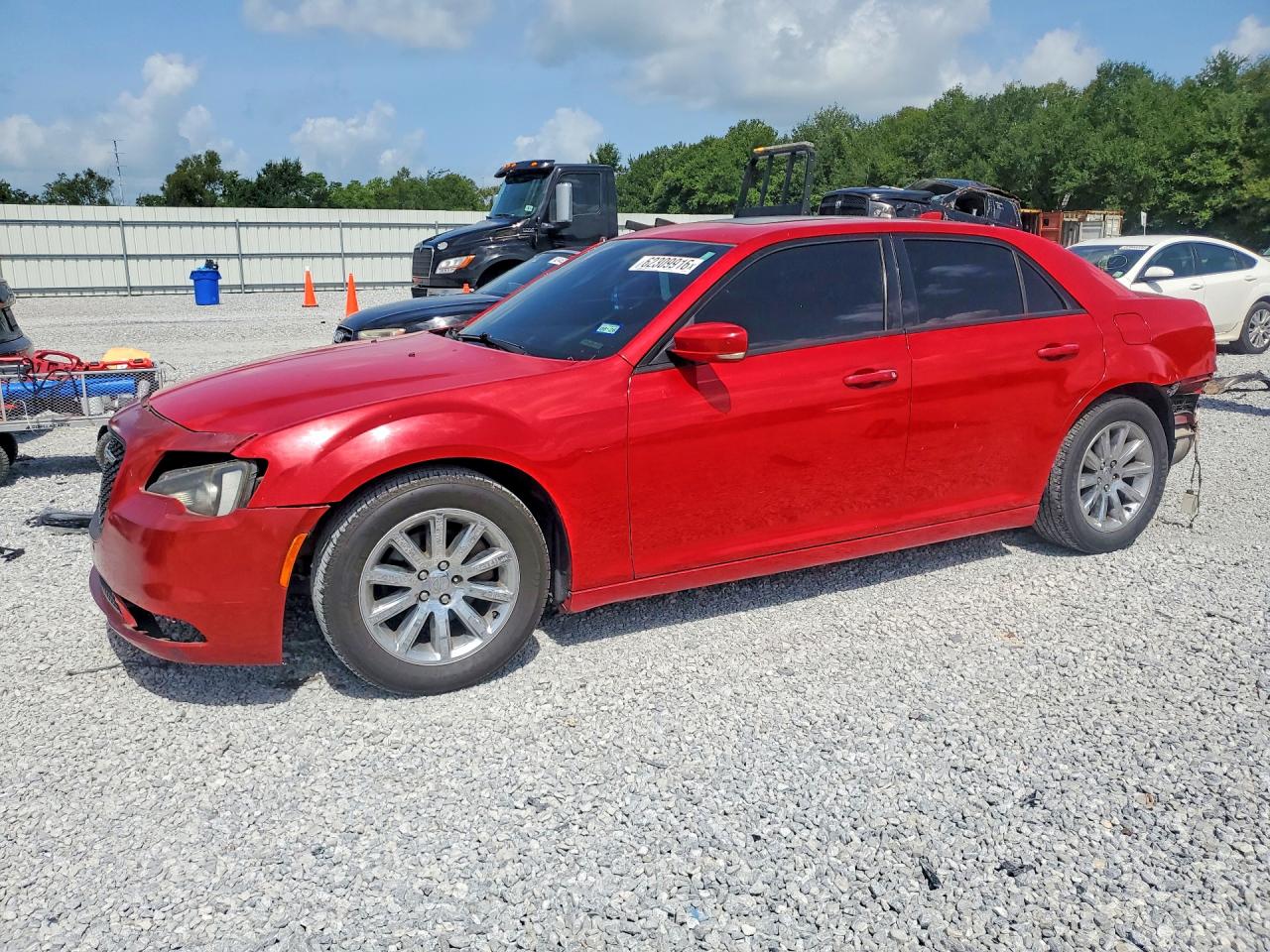 2C3CCABG2FH760539 · 2015 CHRYSLER 300