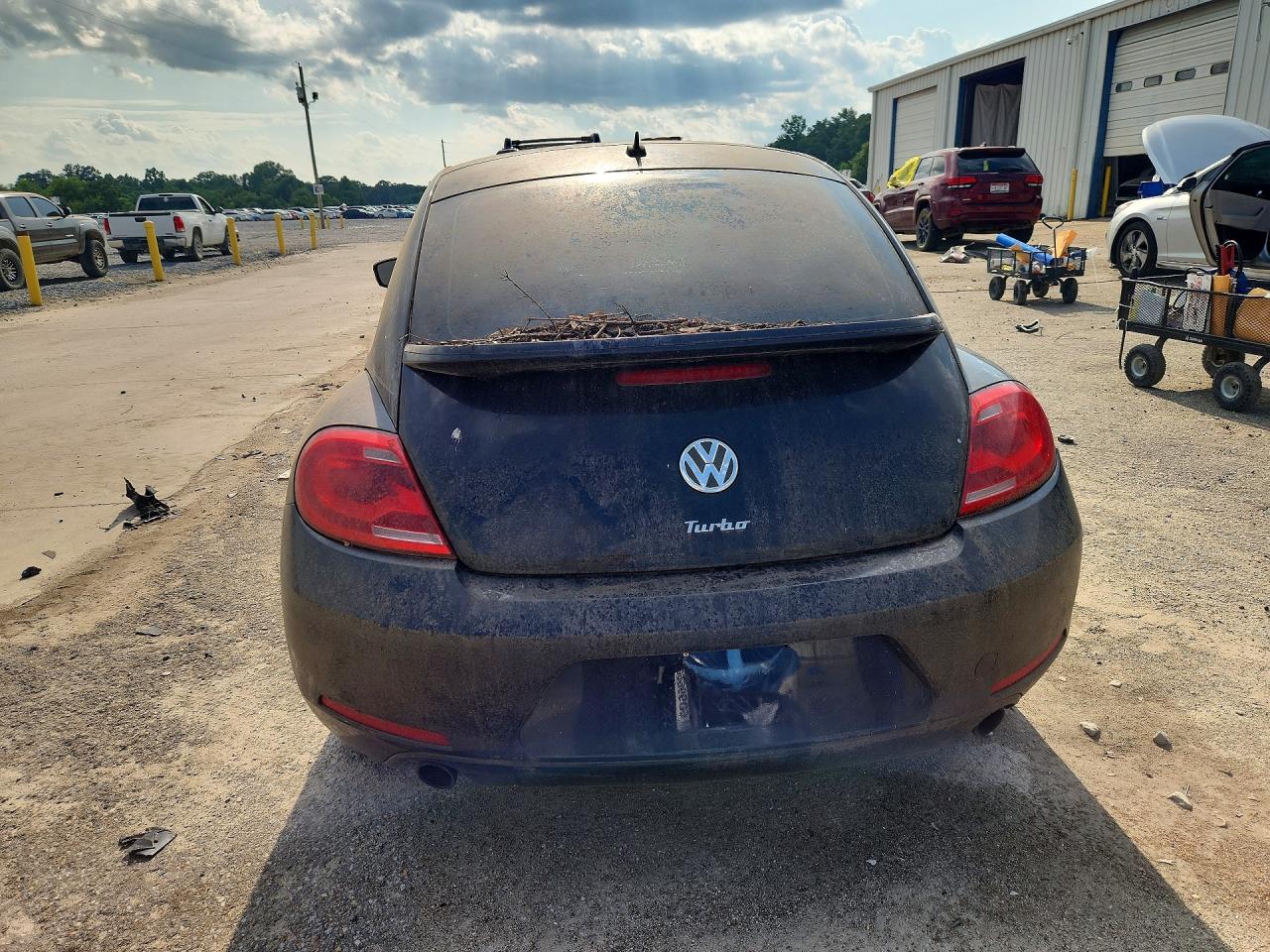 3VWV67AT5CM644498 · 2012 VOLKSWAGEN BEETLE · 6/12