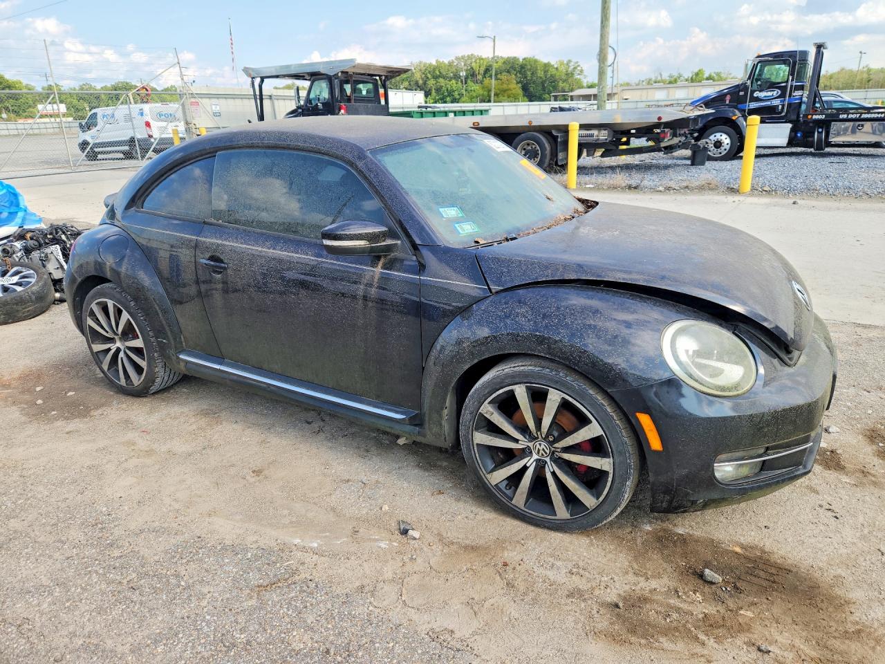 3VWV67AT5CM644498 · 2012 VOLKSWAGEN BEETLE · 4/12
