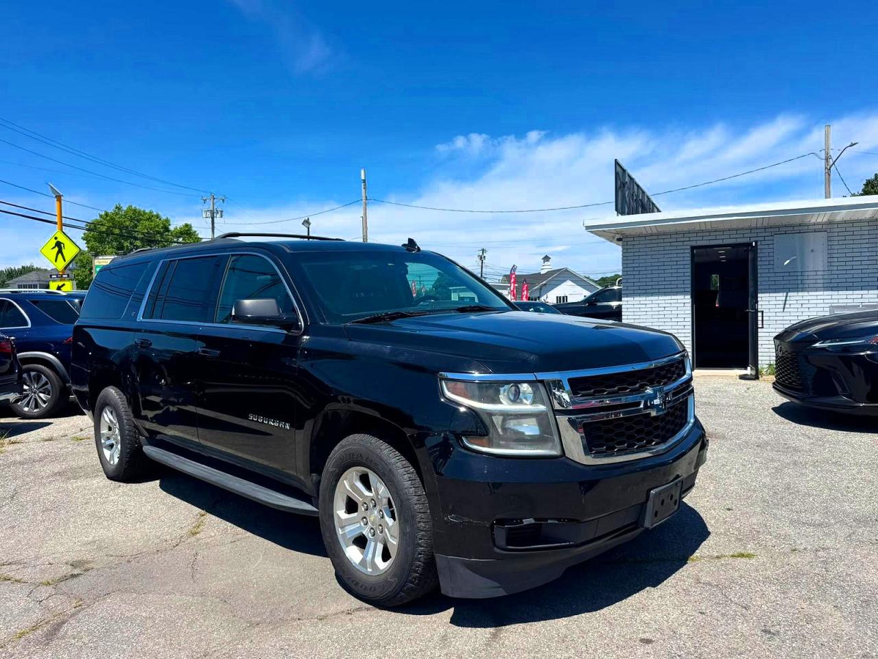 1GNSKHKC5HR196718 · 2017 CHEVROLET SUBURBAN