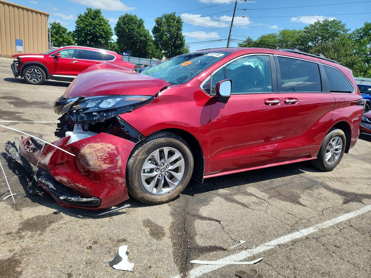5TDJRKECXSS252864 · 2025 TOYOTA SIENNA