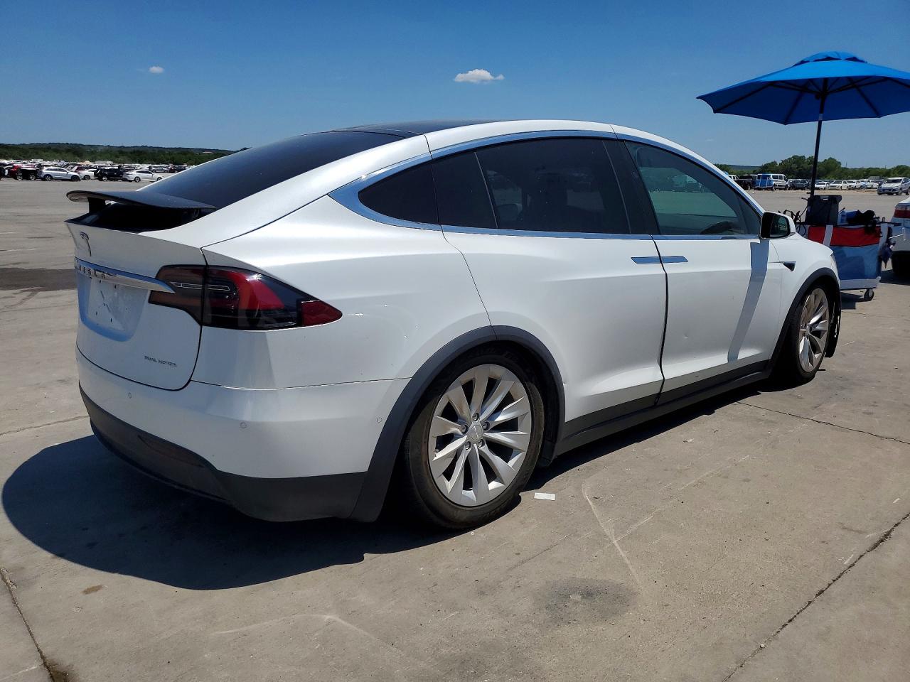 5YJXCDE26LF231868 · 2020 TESLA MODEL X · 3/13