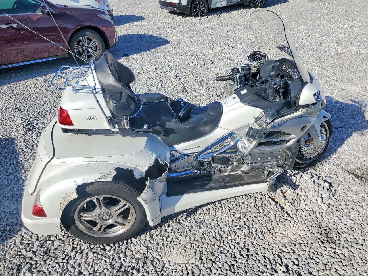 2012 HONDA GL1800