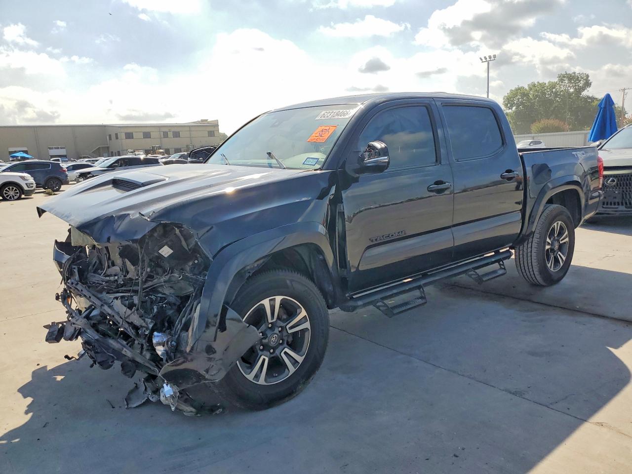 5TFAZ5CN2JX065813 · 2018 TOYOTA TACOMA
