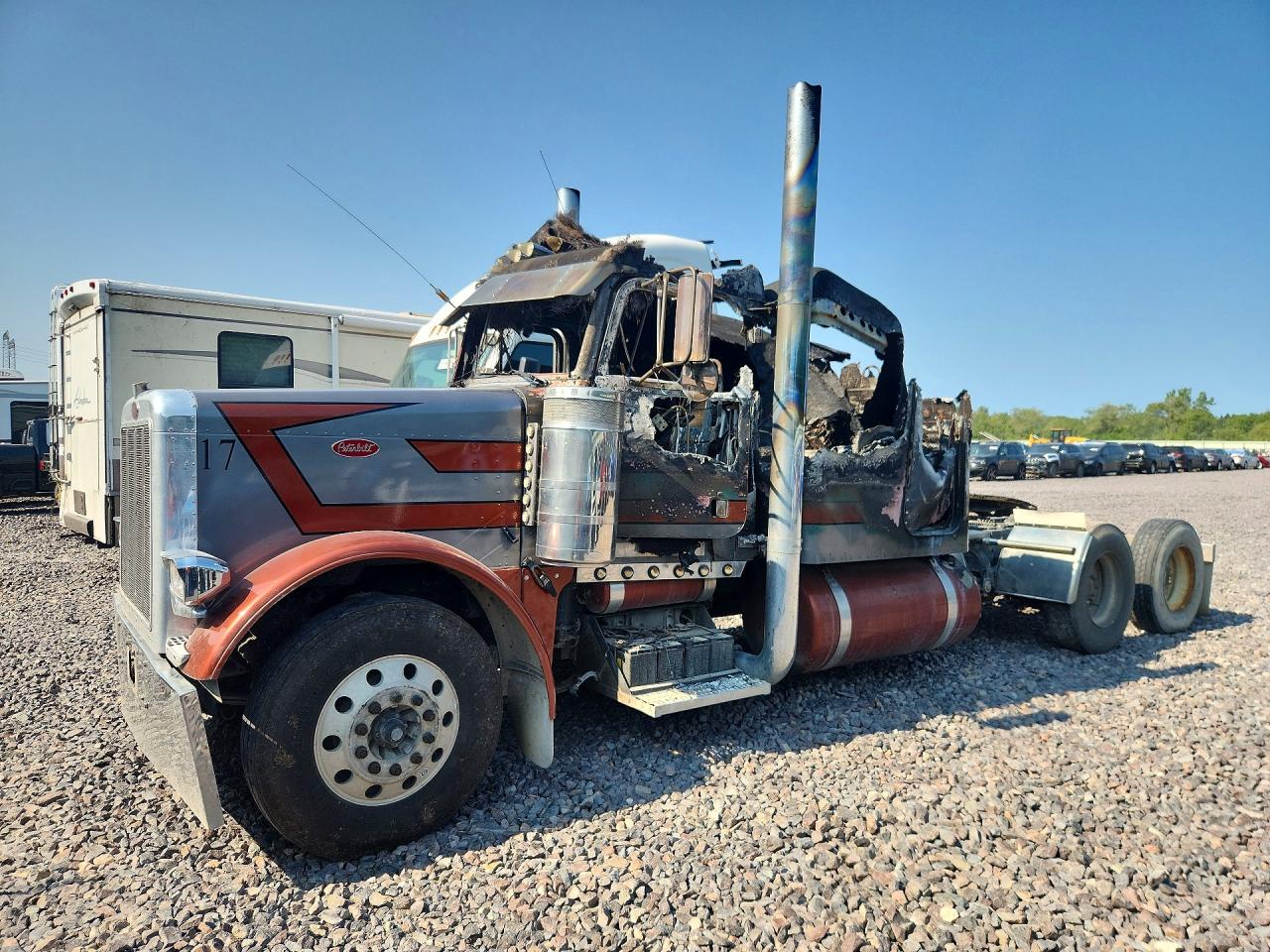 2000 PETERBILT 379