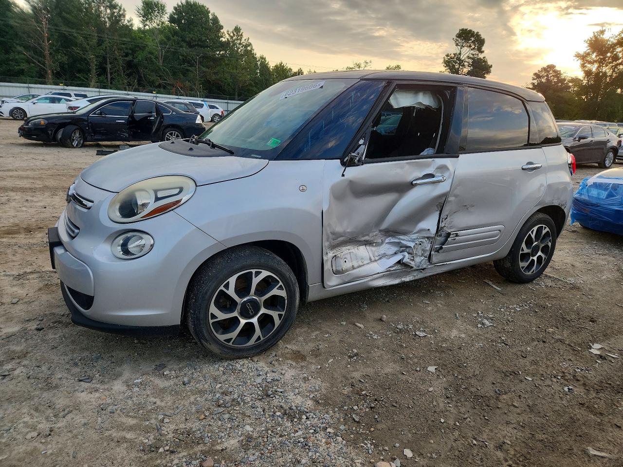 ZFBCFABHXFZ030862 · 2015 FIAT 500L