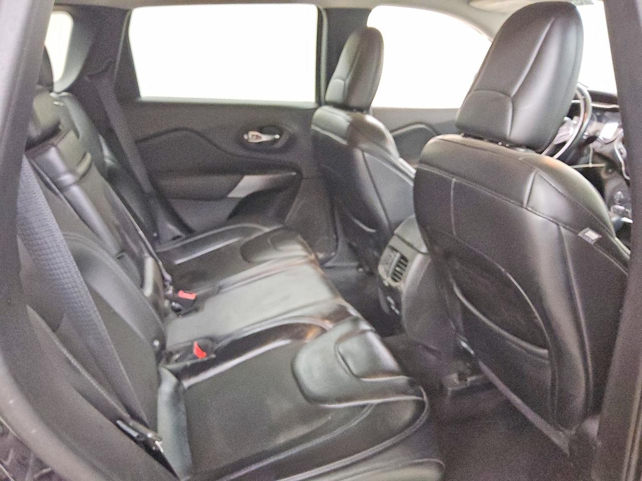 1C4PJMLB2KD174874 · 2019 JEEP CHEROKEE · 11/13