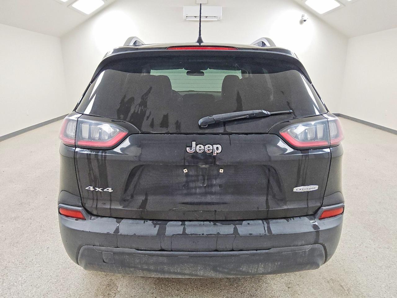 1C4PJMLB2KD174874 · 2019 JEEP CHEROKEE · 6/13