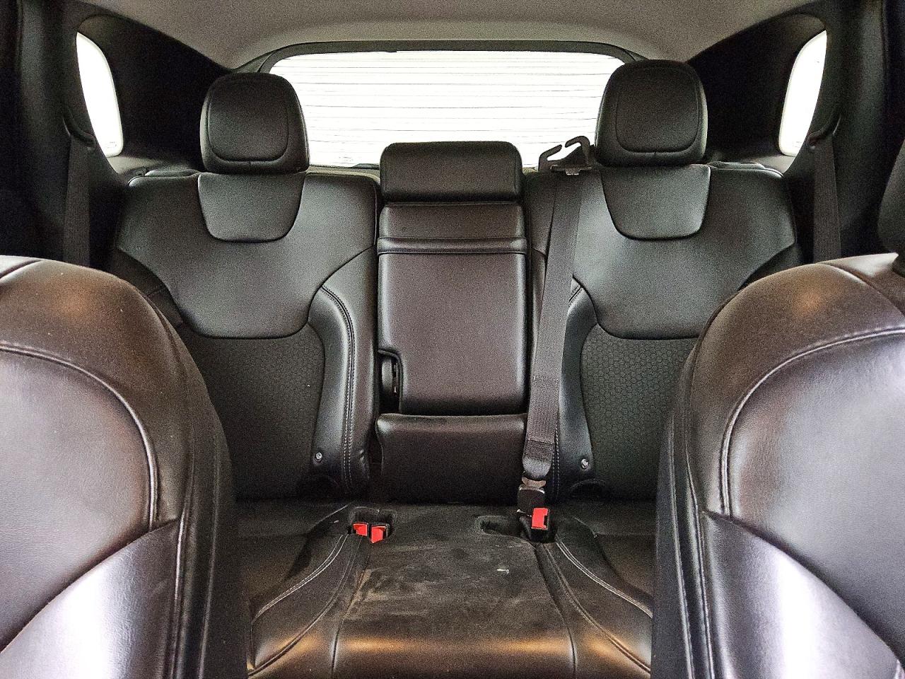 1C4PJMLB2KD174874 · 2019 JEEP CHEROKEE · 10/13