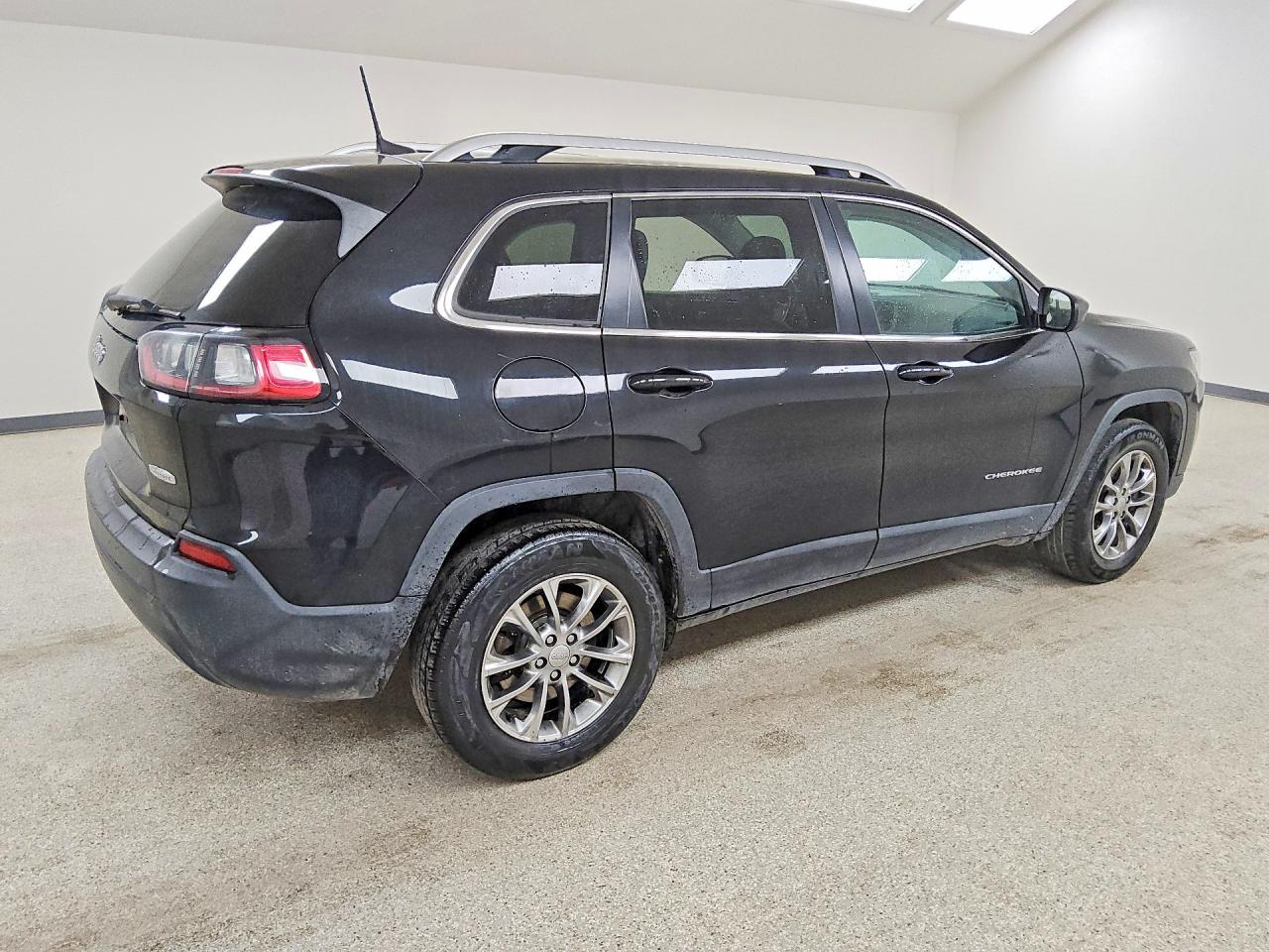 1C4PJMLB2KD174874 · 2019 JEEP CHEROKEE · 3/13