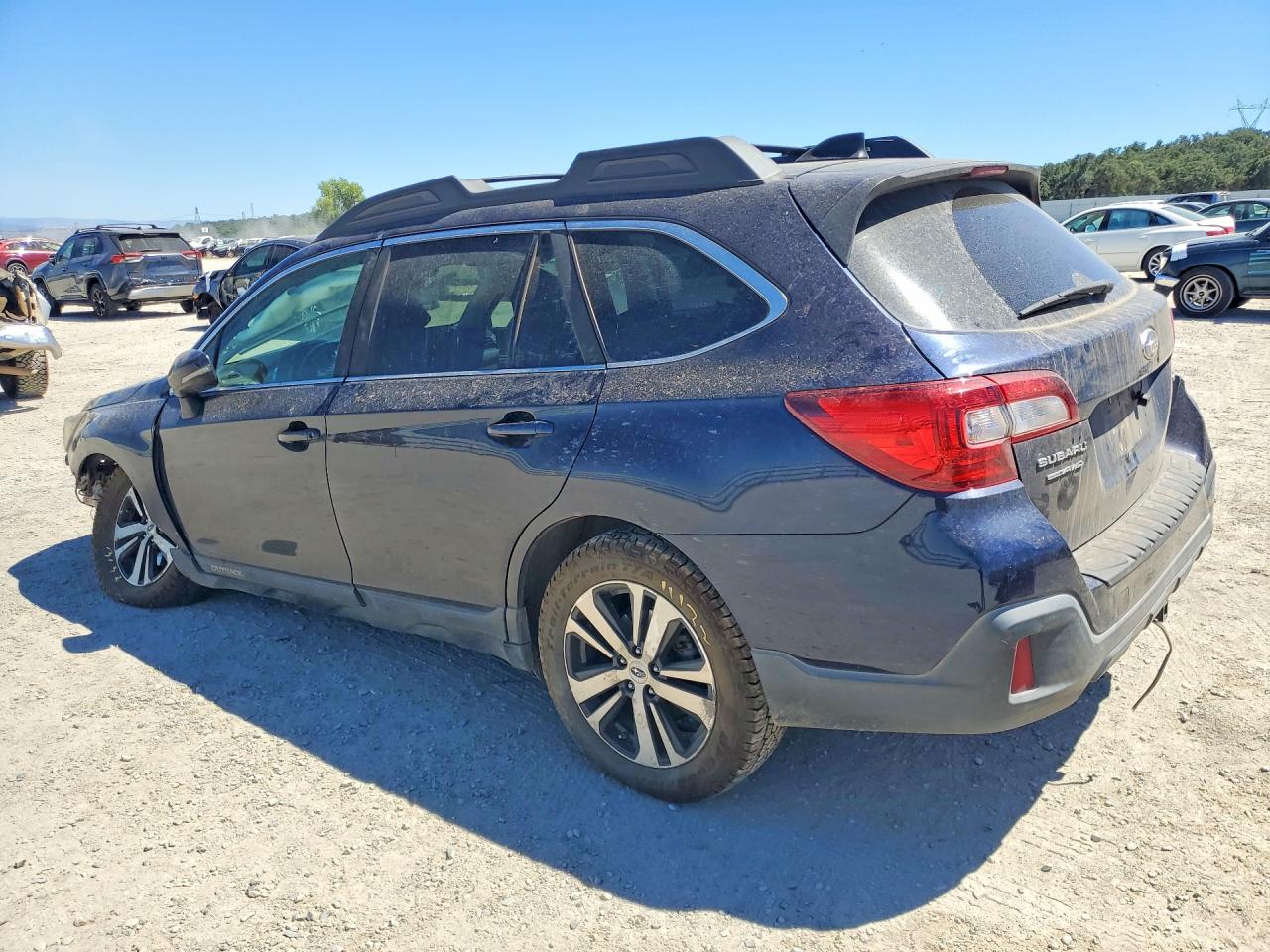 4S4BSAKC9J3354742 · 2018 SUBARU OUTBACK · 2/13