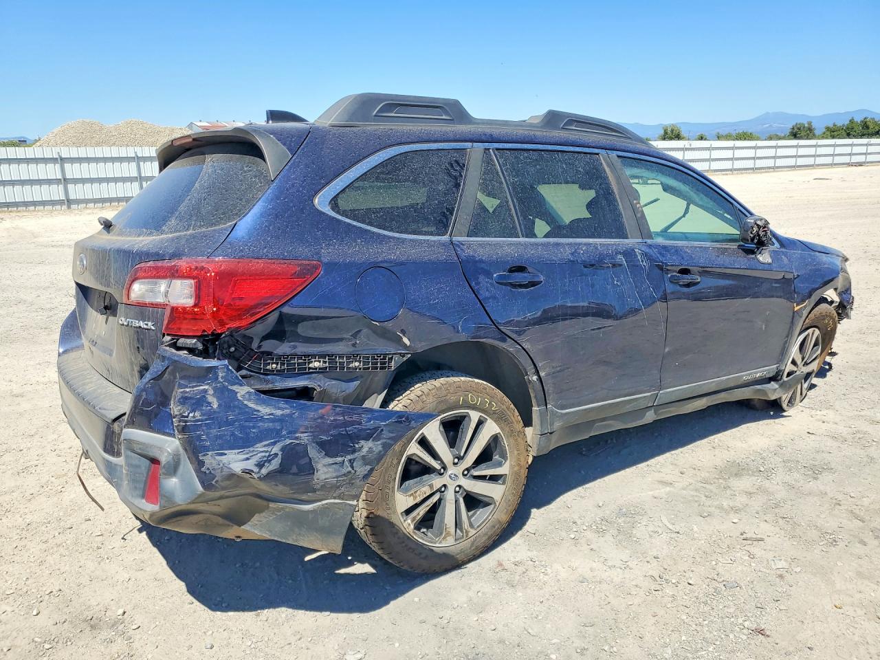 4S4BSAKC9J3354742 · 2018 SUBARU OUTBACK · 3/13