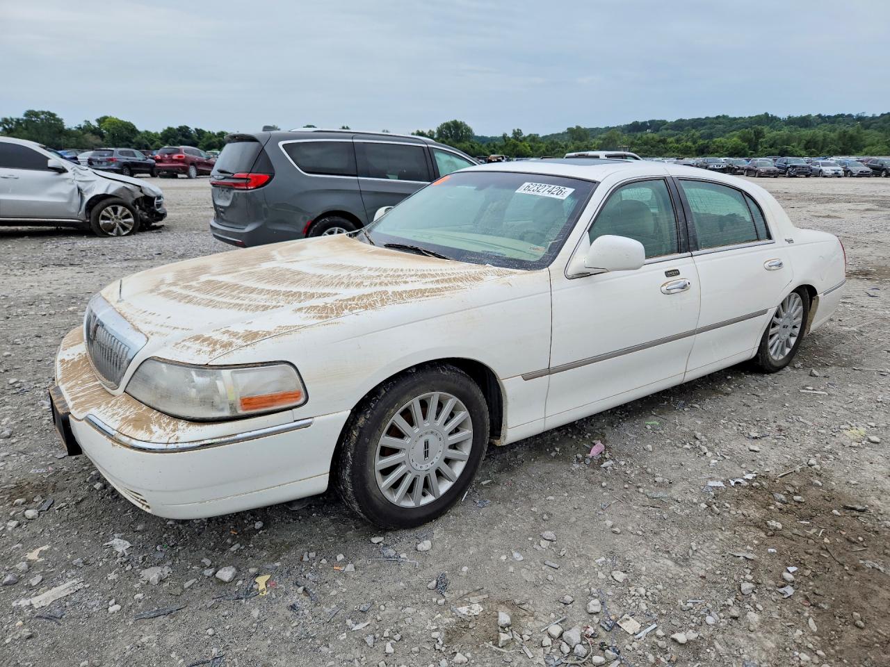 1LNHM82W05Y658395 · 2005 LINCOLN TOWN CAR