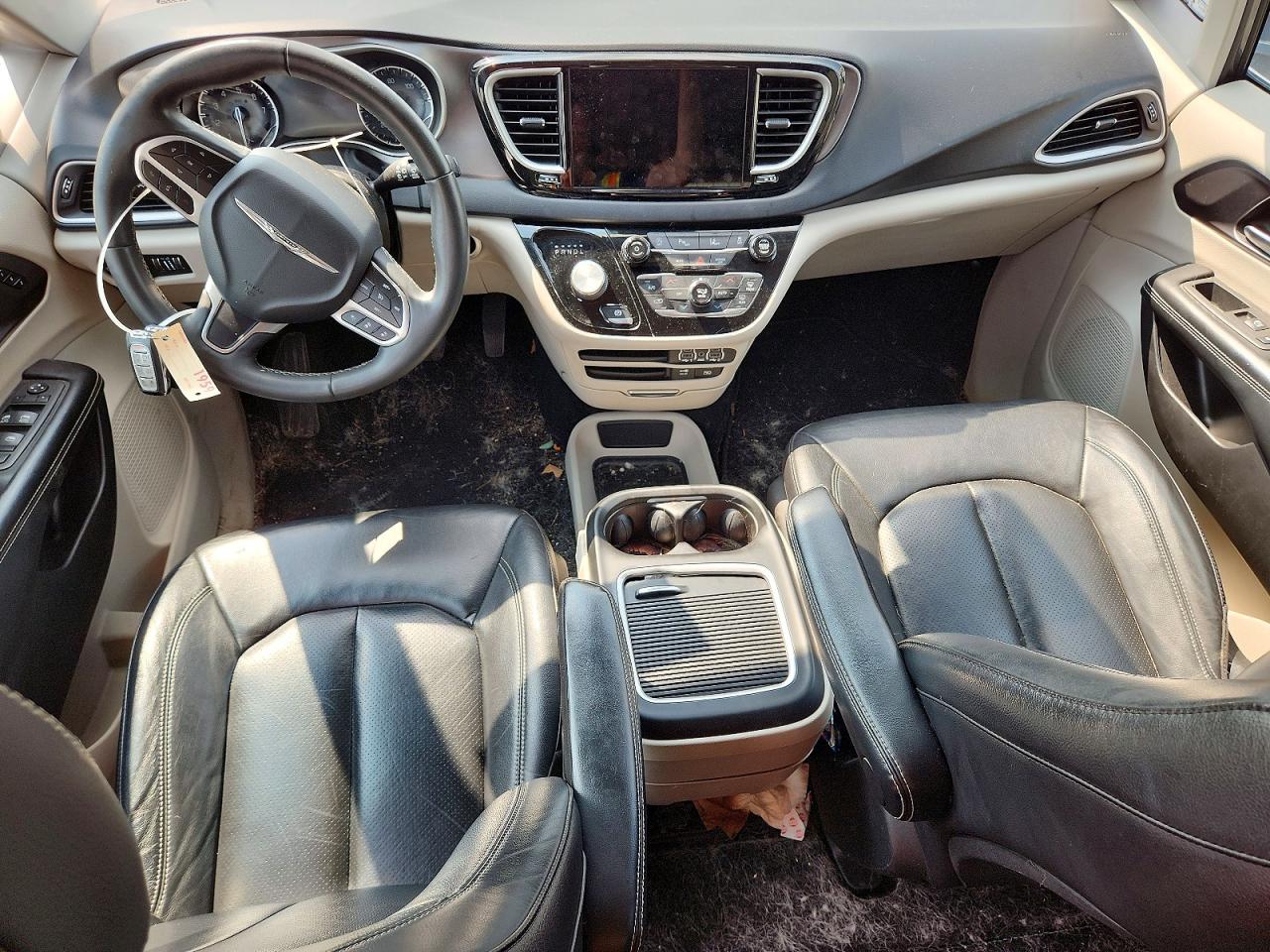 2C4RC1BG2NR117297 · 2022 CHRYSLER PACIFICA · 8/13