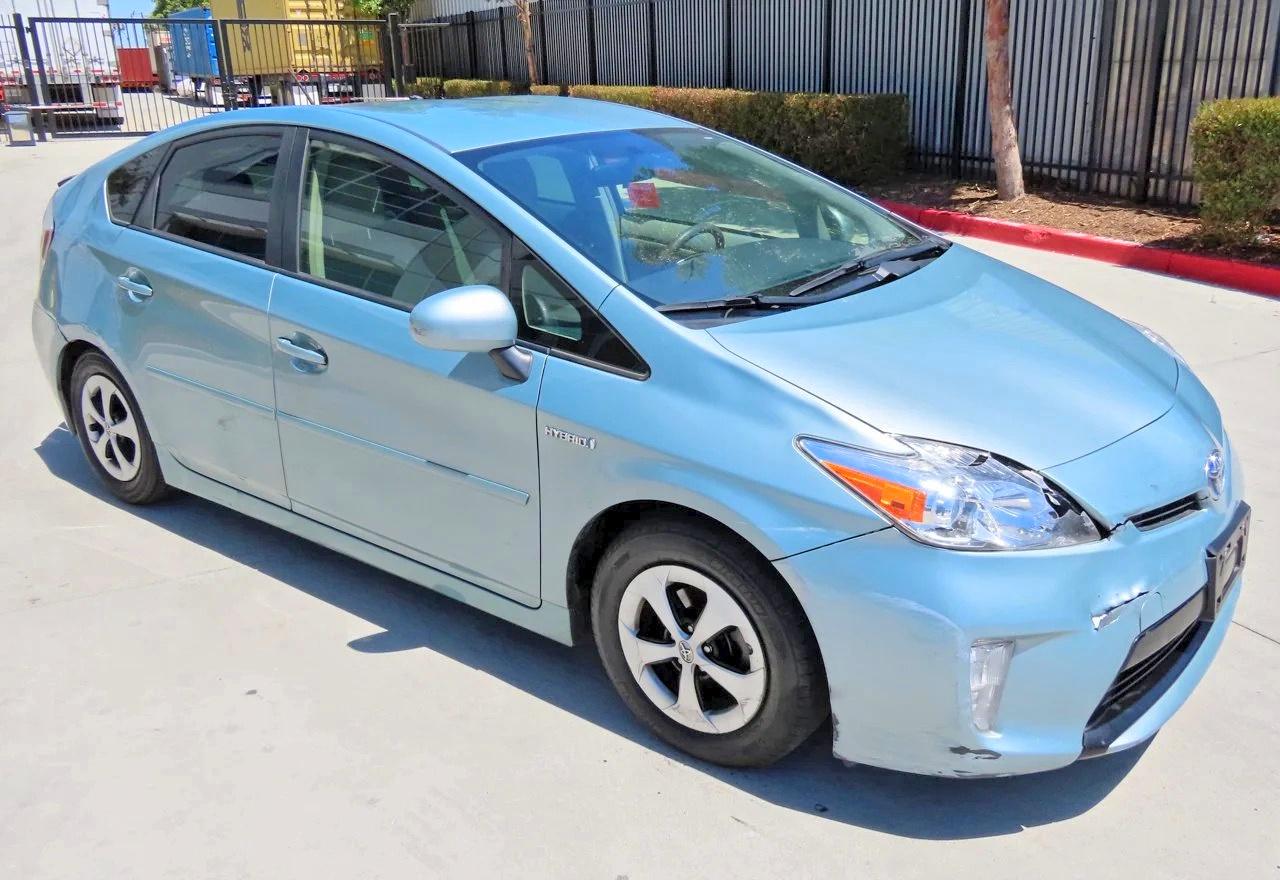 JTDKN3DU1E1829038 · 2014 TOYOTA PRIUS