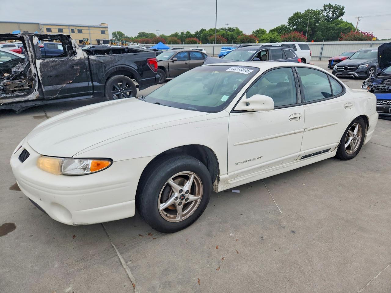 1G2WP52KX2F197698 · 2002 PONTIAC GRAND PRIX