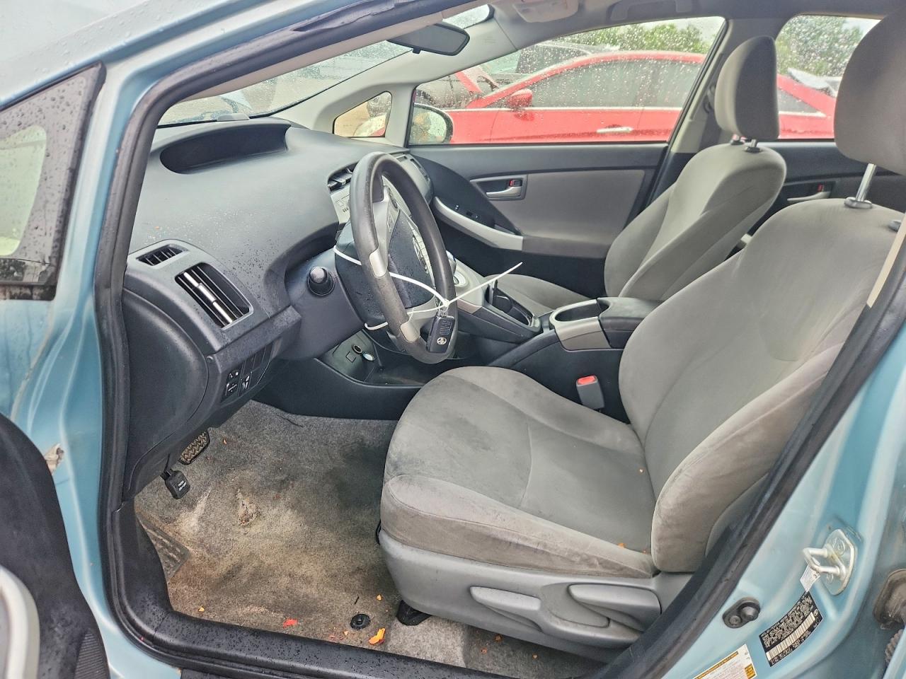 JTDKN3DU4F1907426 · 2015 TOYOTA PRIUS · 7/12