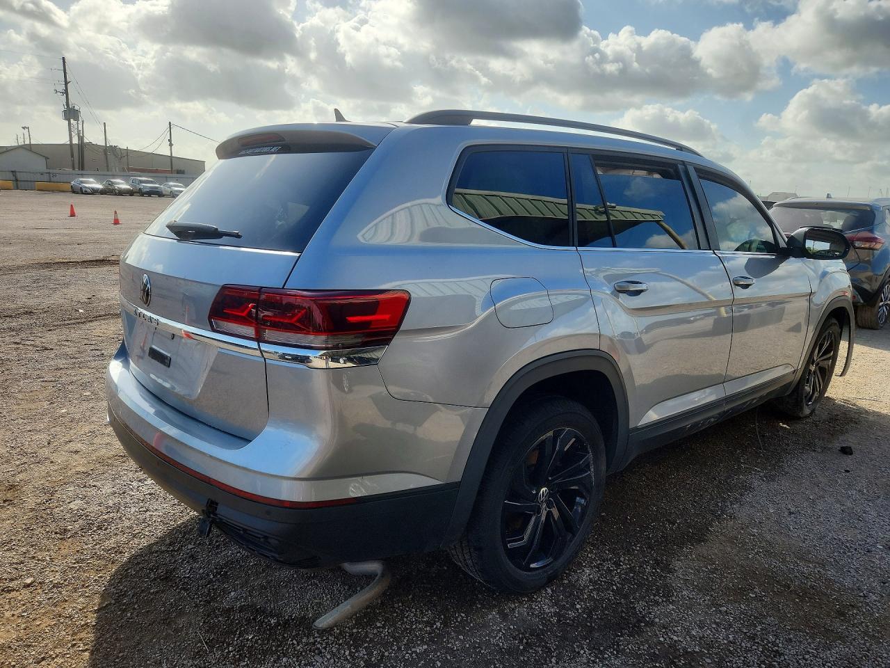 1V2JP2CA7MC595836 · 2021 VOLKSWAGEN ATLAS · 3/13
