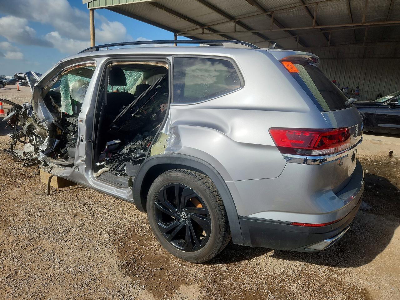 1V2JP2CA7MC595836 · 2021 VOLKSWAGEN ATLAS · 2/13