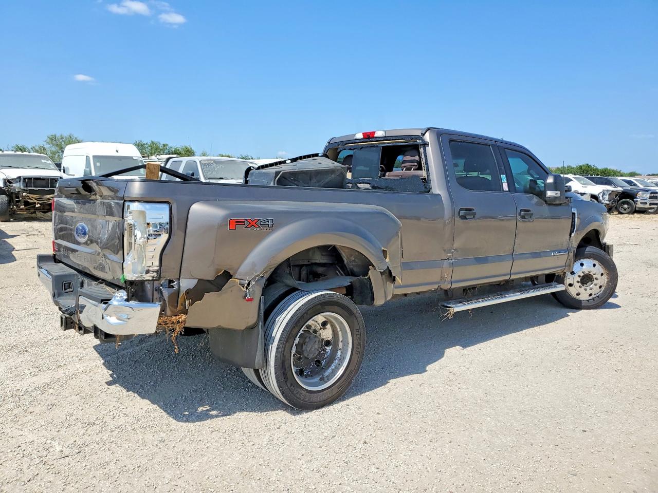 1FT8W4DT1KEE40568 · 2019 FORD F450 · 3/12