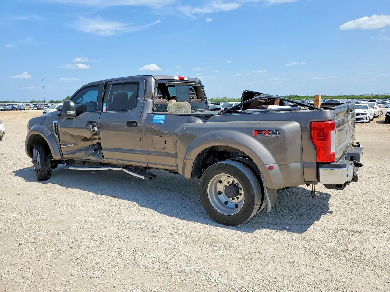 1FT8W4DT1KEE40568 · 2019 FORD F450 · 2/12