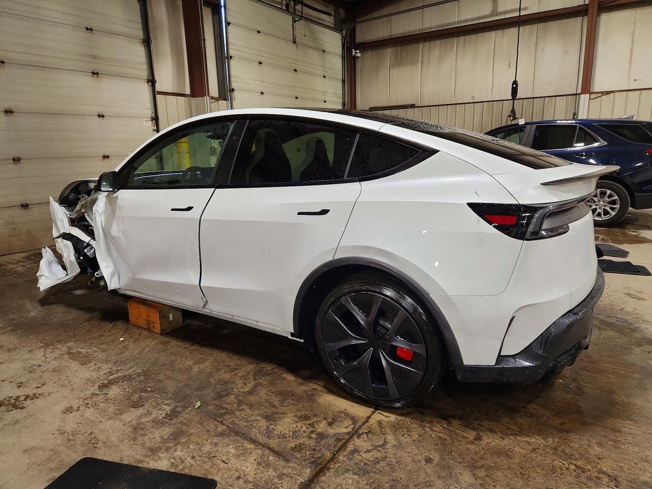 7SAYGDETXTA633524 · 2026 TESLA MODEL Y · 2/14
